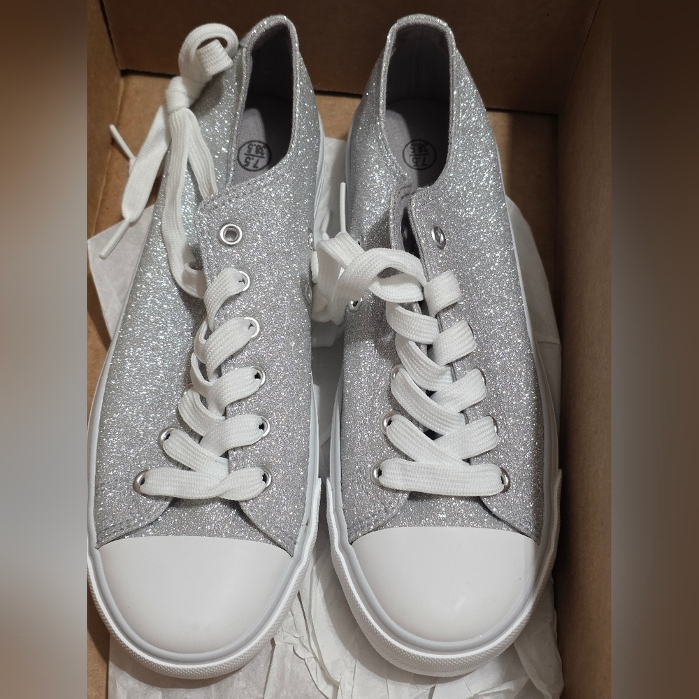 New Silver Gillter Sneakers Size 7.5